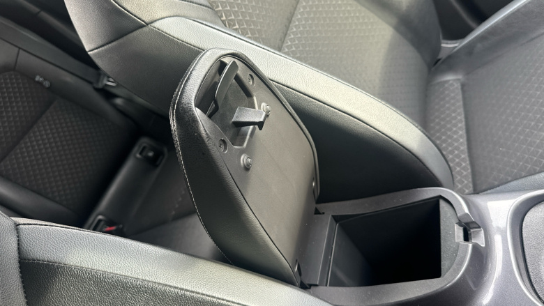 Nissan Juke 1.0 DiG-T 114 N-Connecta 5dr DCT Petrol Hatchback